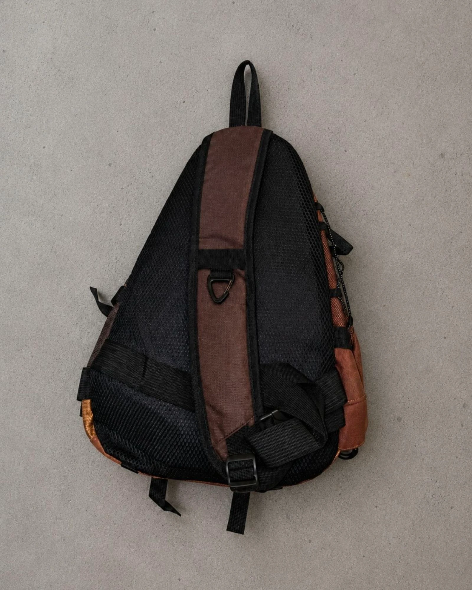 Sac bandoulière en nylon marron vintage – Sac poitrine unisexe léger et pratique – photo 2